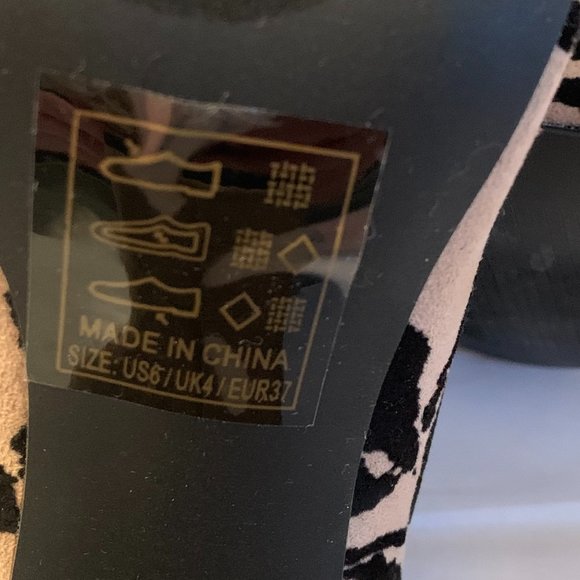 Zebra Print Mules heels Closed Toe Shoes - Picture 4 of 10